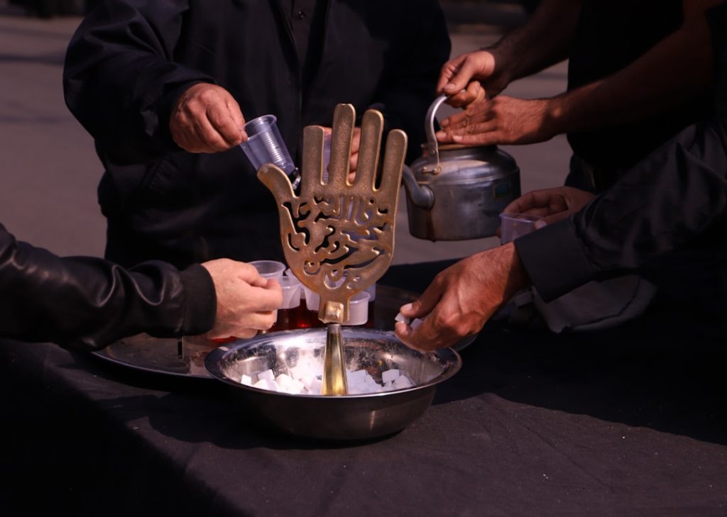 Photo Magician performing